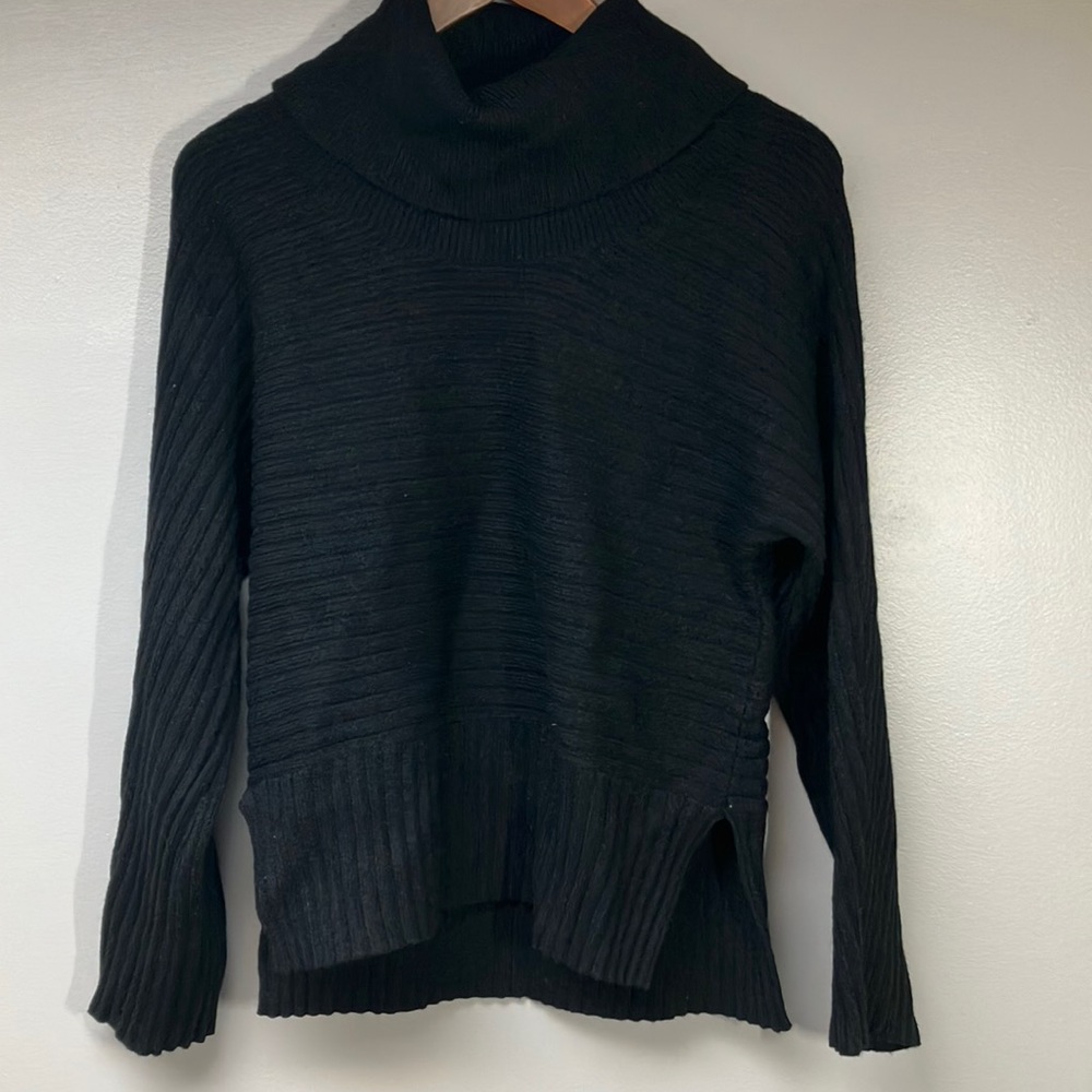 EUC Moth Anthropologie sweater size small black ribbed cowl neck